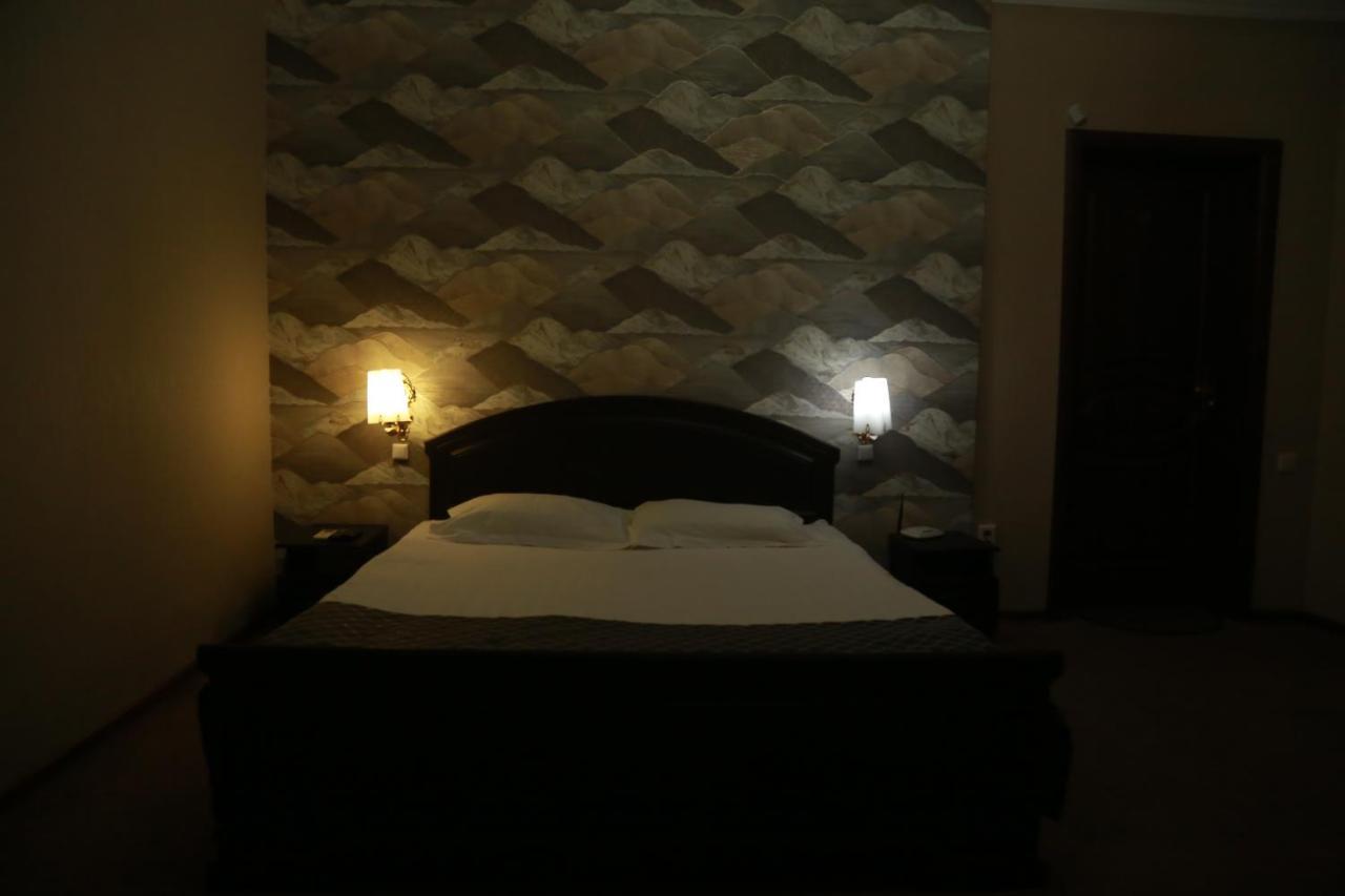 Vip Mini Hotel Semey Dış mekan fotoğraf